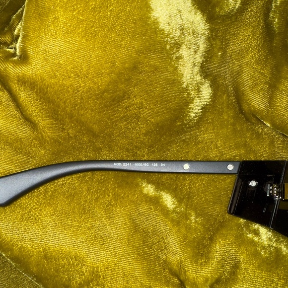 VERSACE MIRRORED SUNGLASSES - Picture 6 of 6